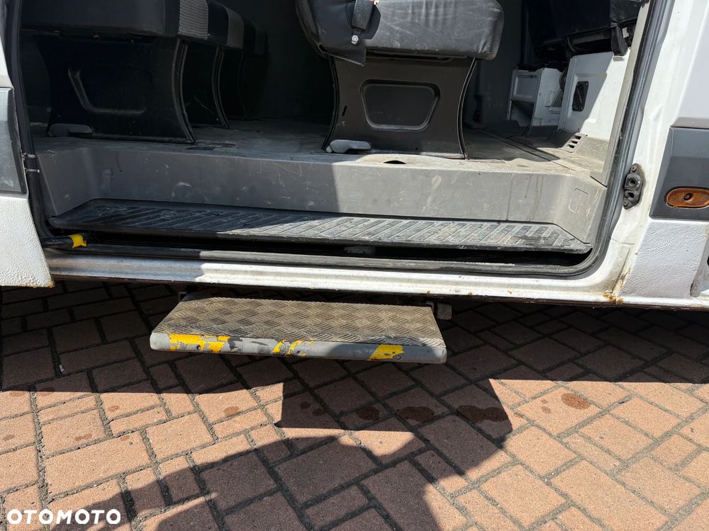 Mercedes-Benz Sprinter 906.211 - 12