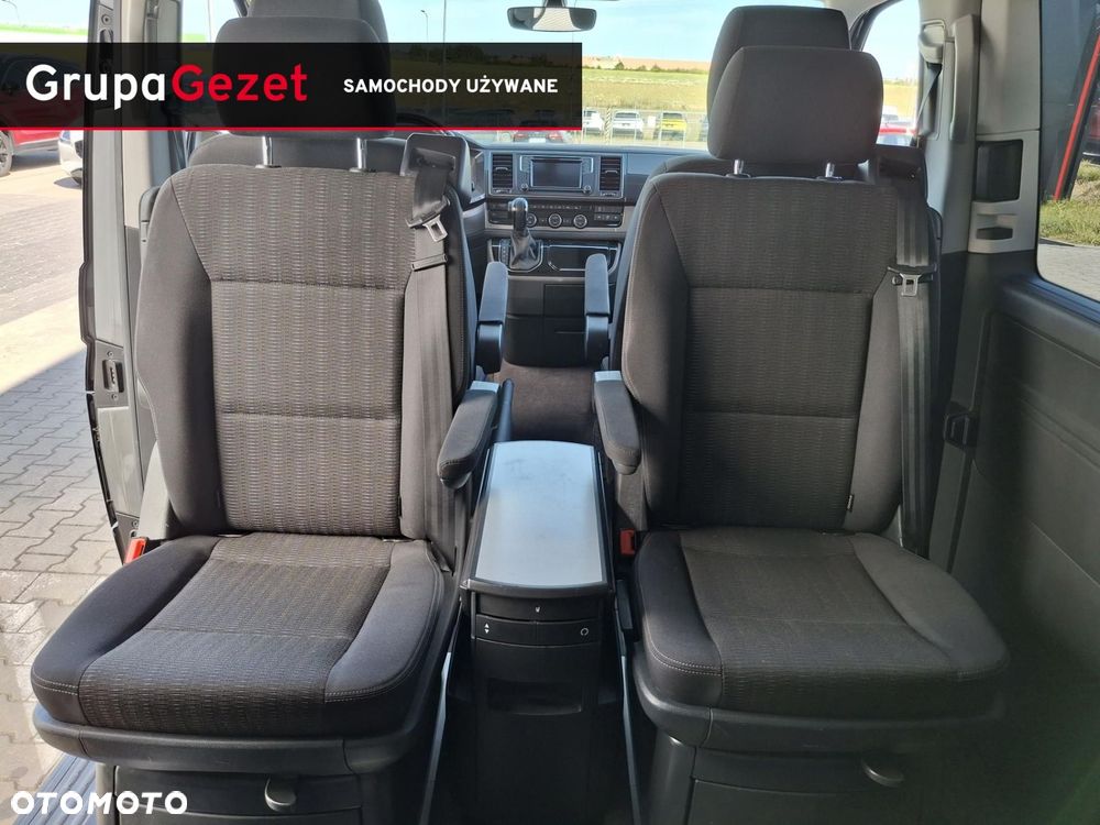 Volkswagen Multivan - 13