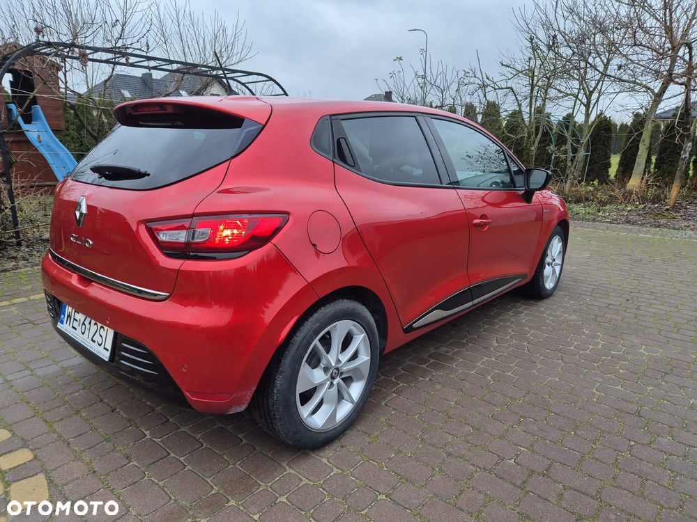 Renault Clio 1.2 16V Limited EU6 - 10