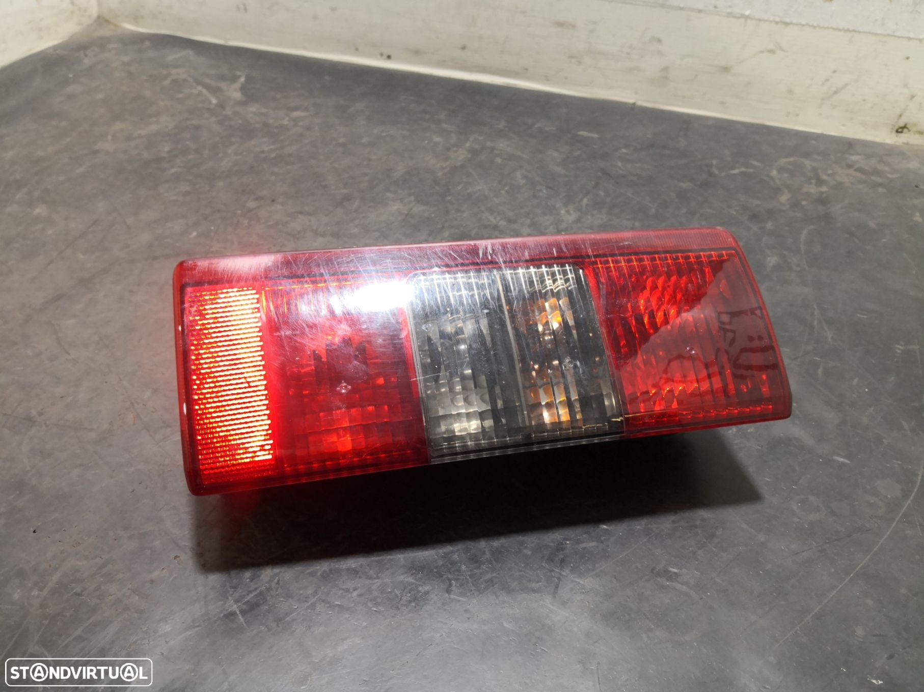 Farolim Stop Esq Opel Combo Caixa/Combi - 2