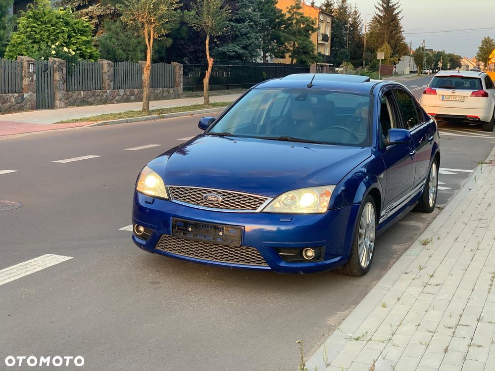 Ford Mondeo 3.0 V6 ST 220 - 10