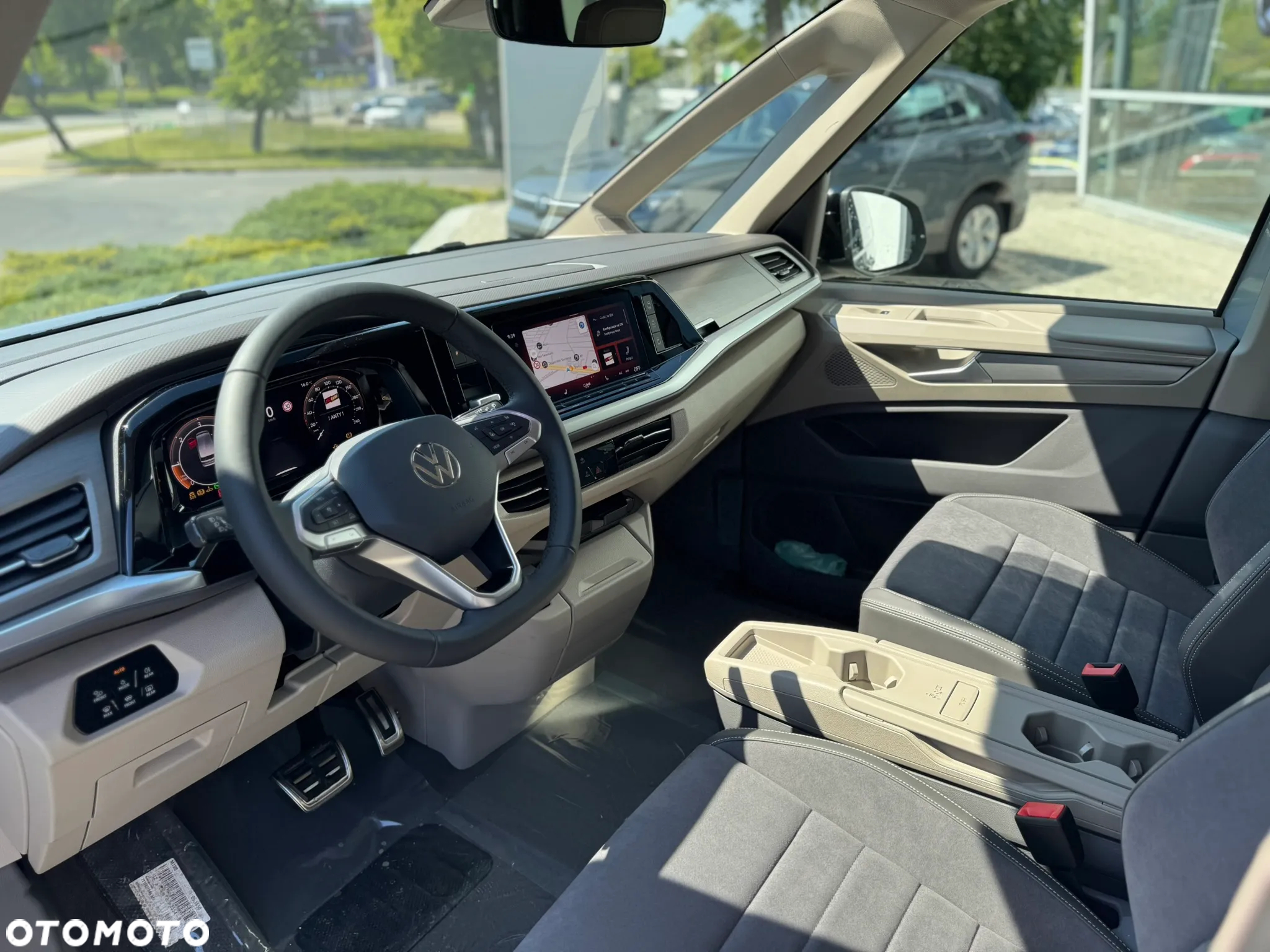 Volkswagen Multivan 2.0 TDI L2 Life DSG - 12