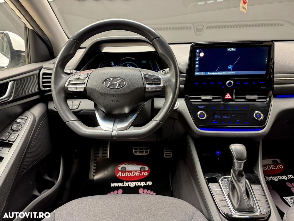 Hyundai IONIQ - 8