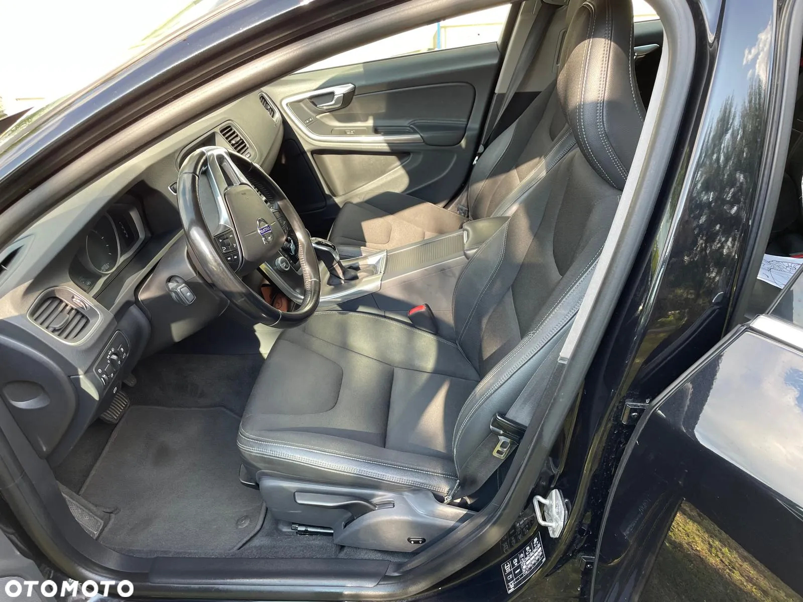 Volvo V60 D4 Drive-E Momentum - 11