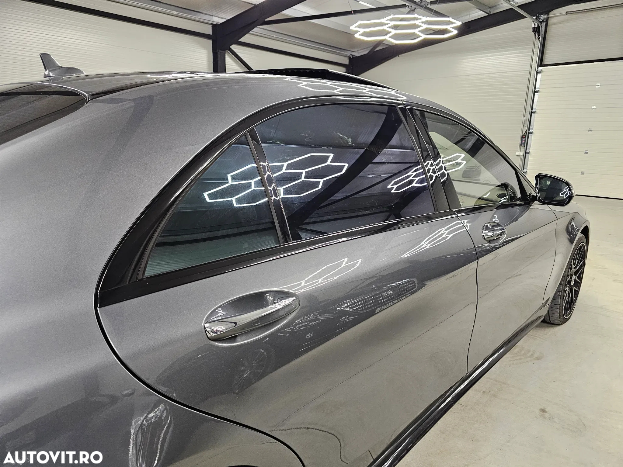 Mercedes-Benz S 560 L 4Matic 9G-TRONIC - 35