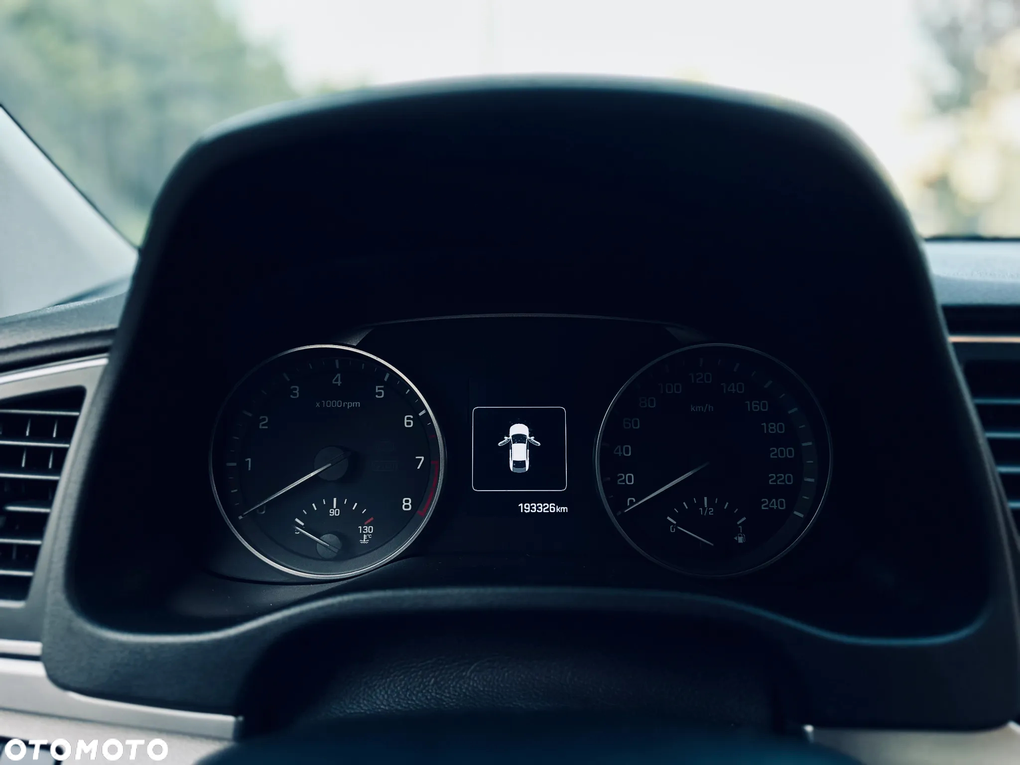Hyundai Elantra - 13