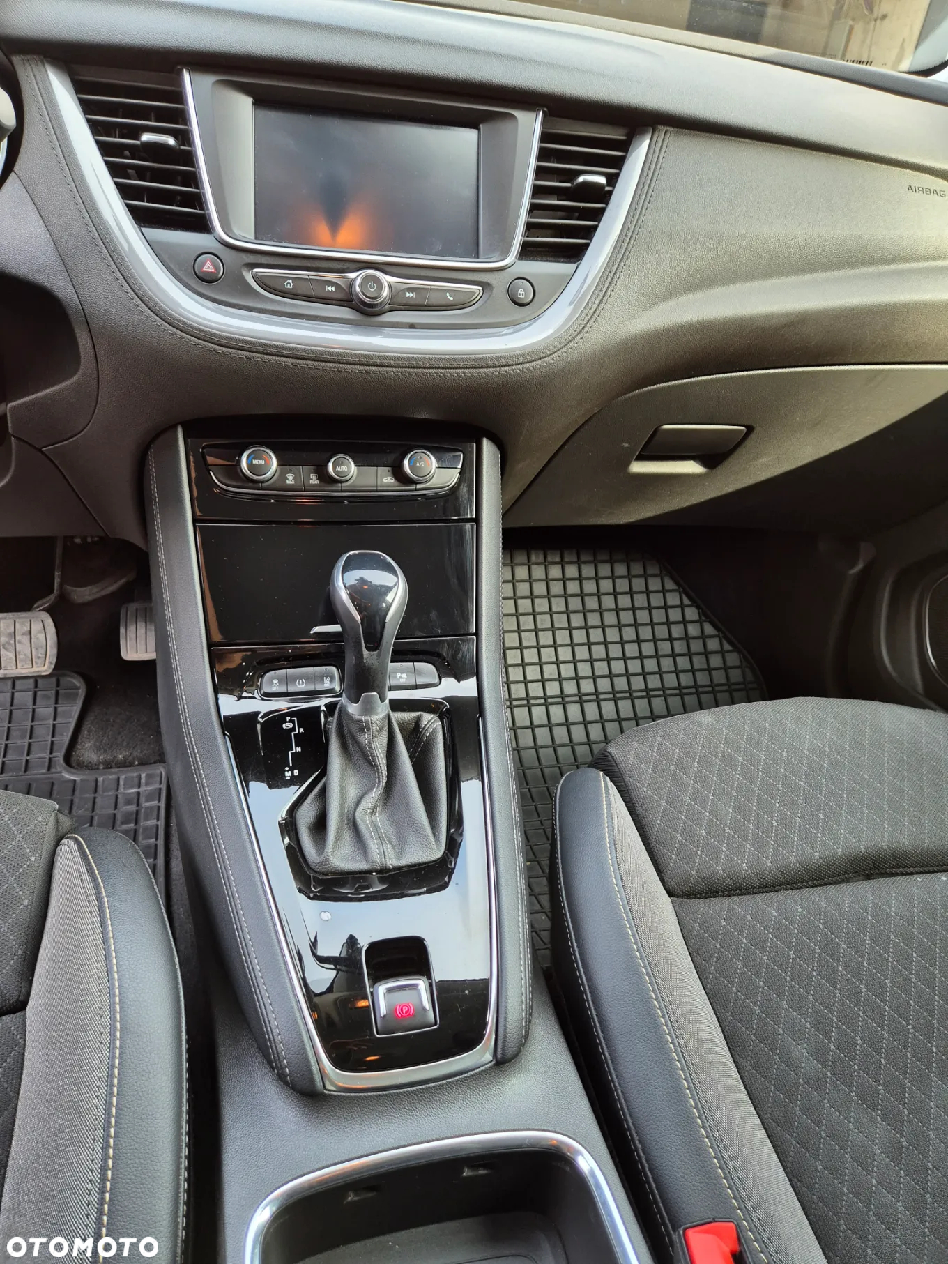Opel Grandland X - 12