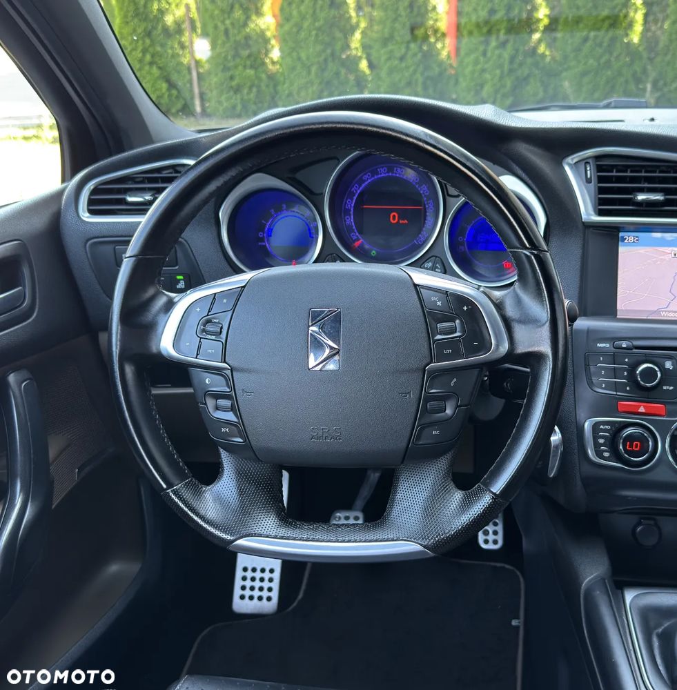 Citroën DS4 THP 200 SportChic - 27
