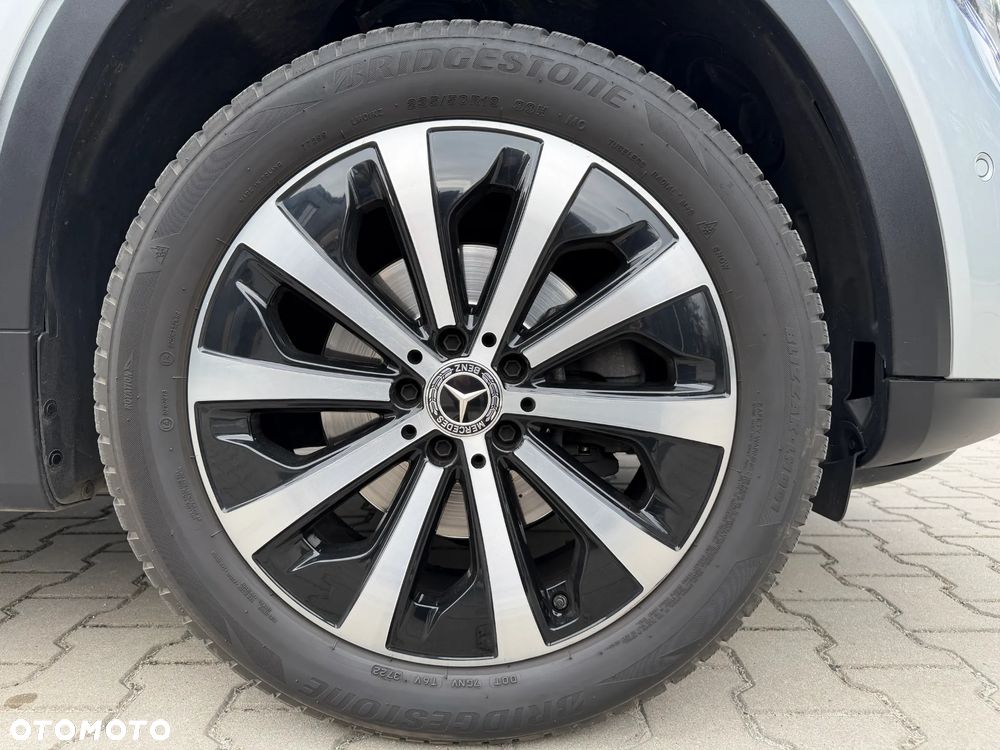 Mercedes-Benz GLB 200 Progressive 7G-DCT - 25