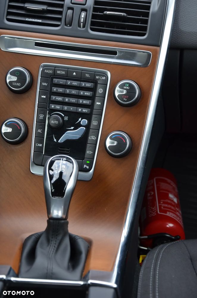 Volvo XC 60 D3 Geartronic Kinetic - 18