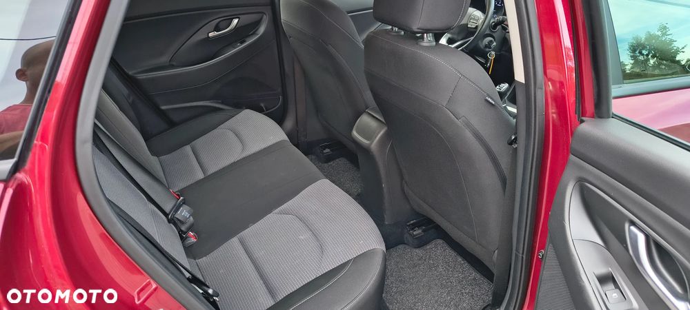 Hyundai i30 1.5 DPI Classic + - 25