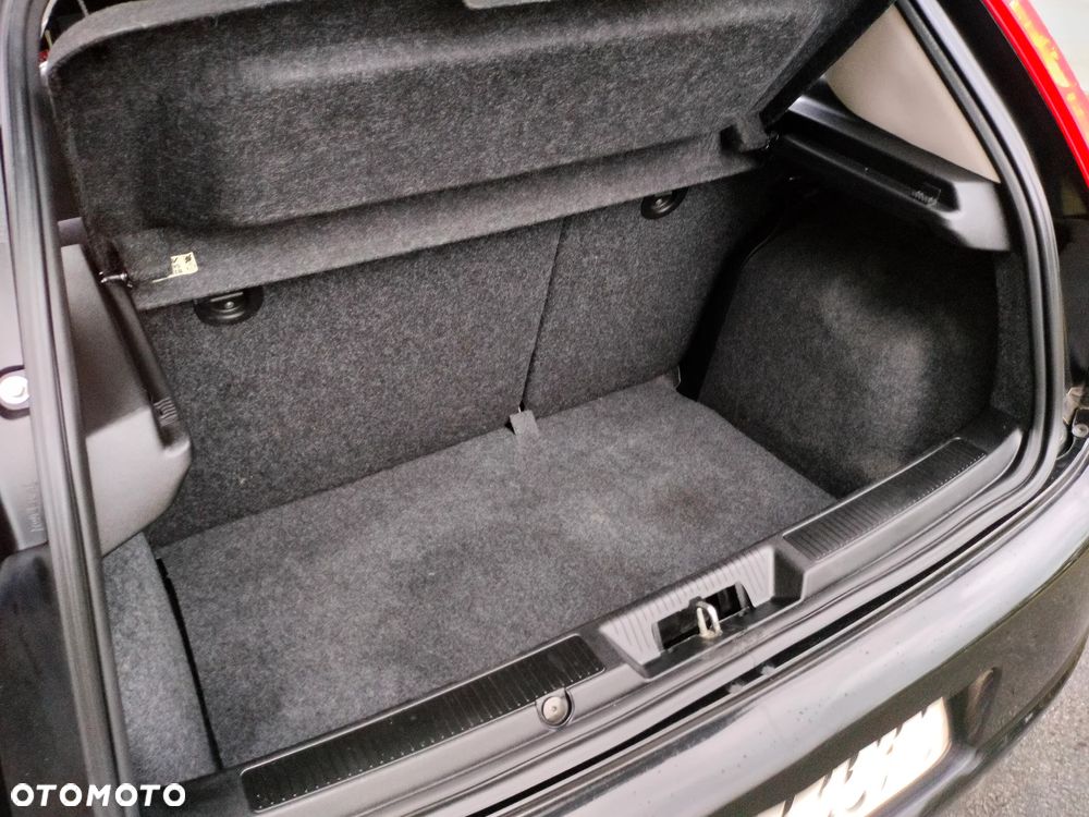 Fiat Grande Punto 1.4 8V - 33
