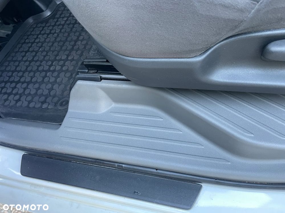 Toyota Prius+ 1.8 HSD Premium - 15