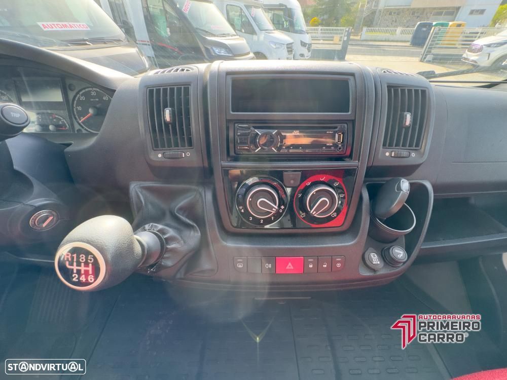 McLouis MC4 Cama central e basculante - 32