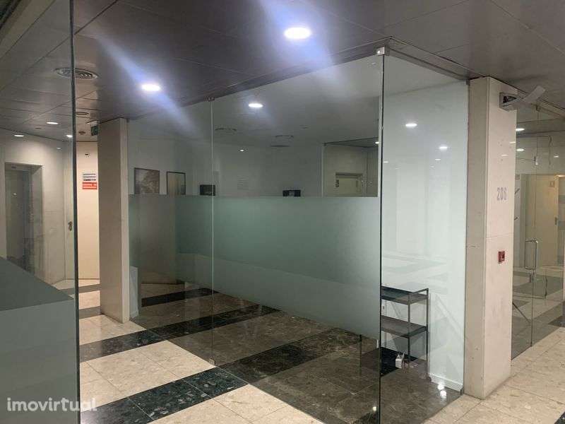 Arrendo loja no centro de Gondomar - Grande imagem: 4/5