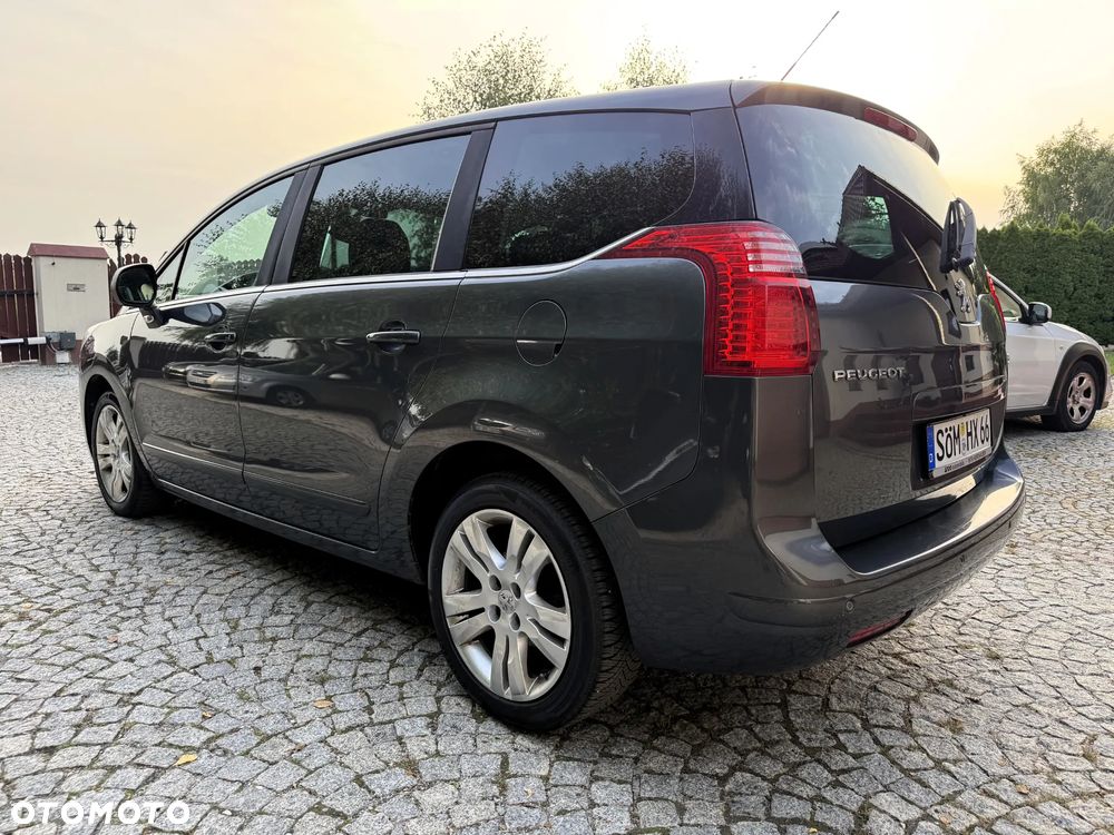 Peugeot 5008 1.6 THP Premium - 9