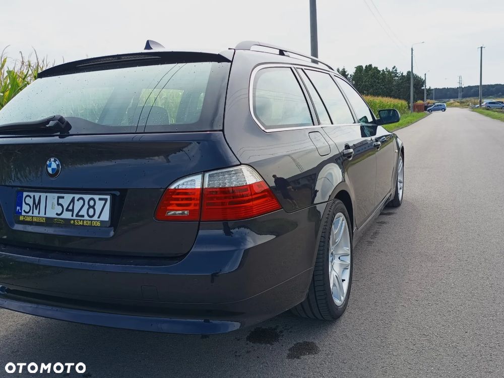 BMW Seria 5 525d - 11