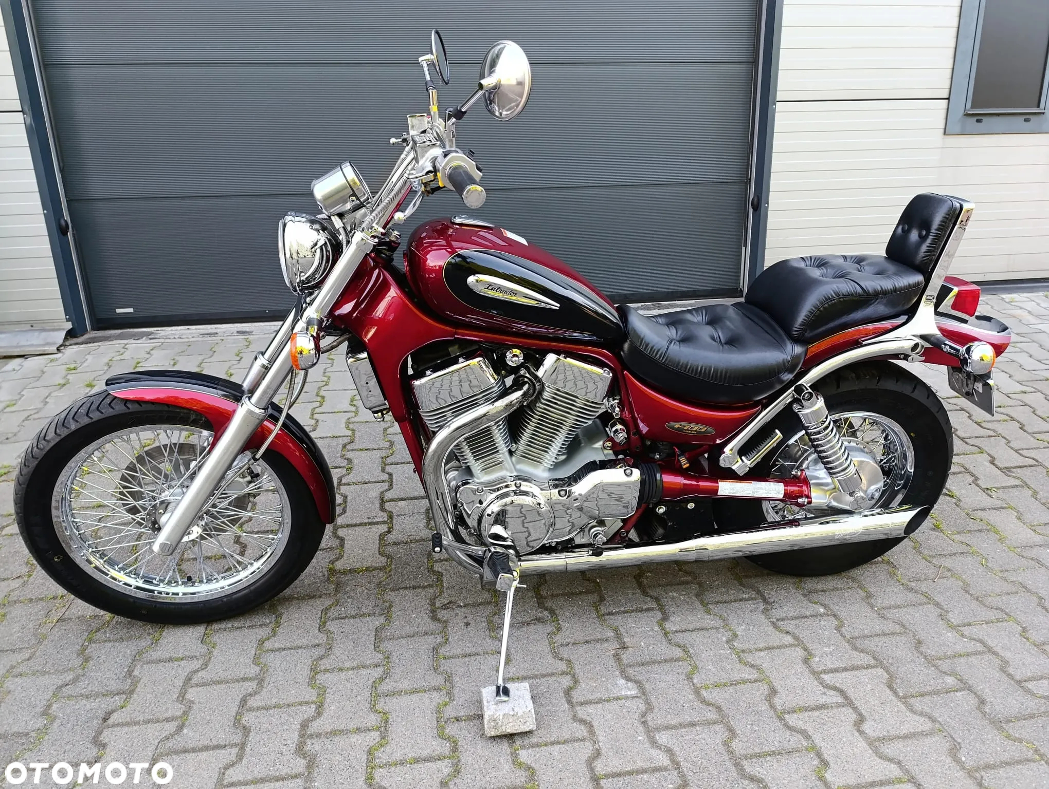 Suzuki Intruder - 7