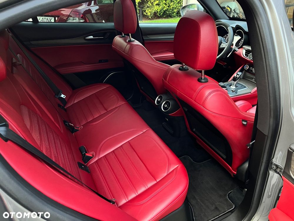 Alfa Romeo Stelvio 2.0 Turbo TI Q4 - 13
