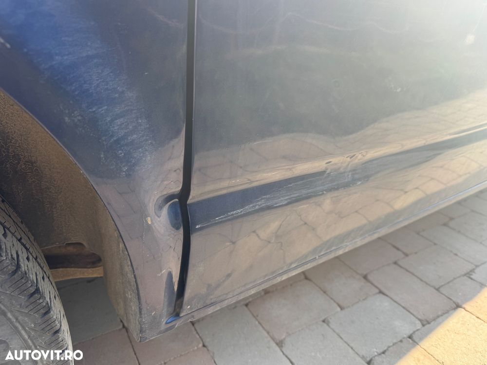 Volkswagen Caravelle - 7