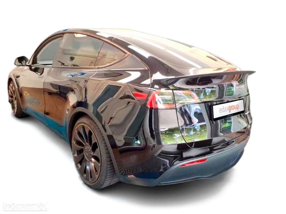 Tesla Model Y Performance Dual Motor AWD - 2