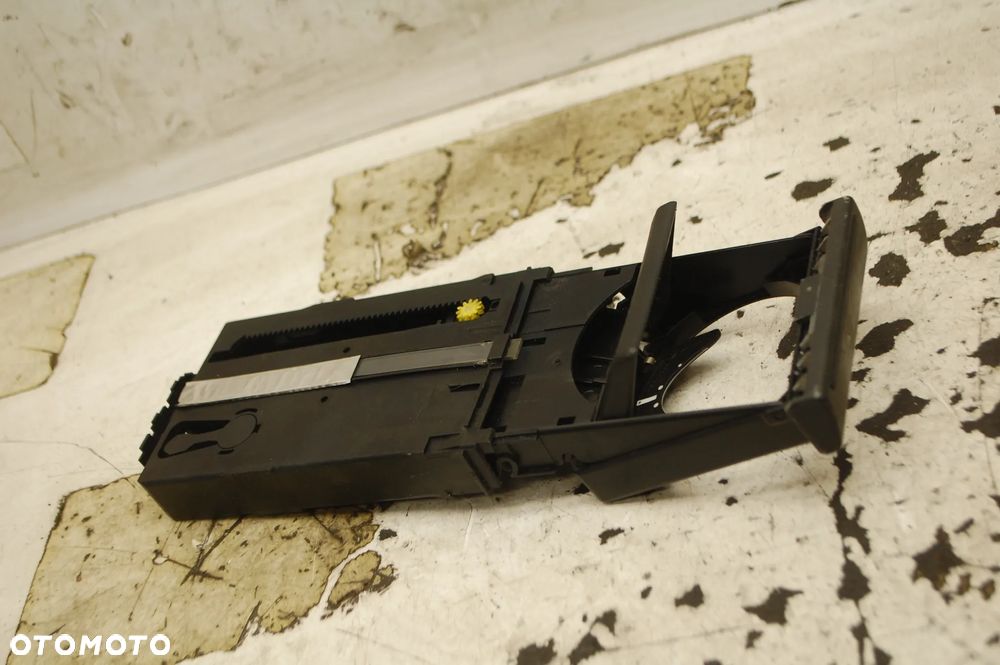 UCHWYT NA KUBEK 4B0862534D CUPHOLDER AUDI A6 C5 - 2