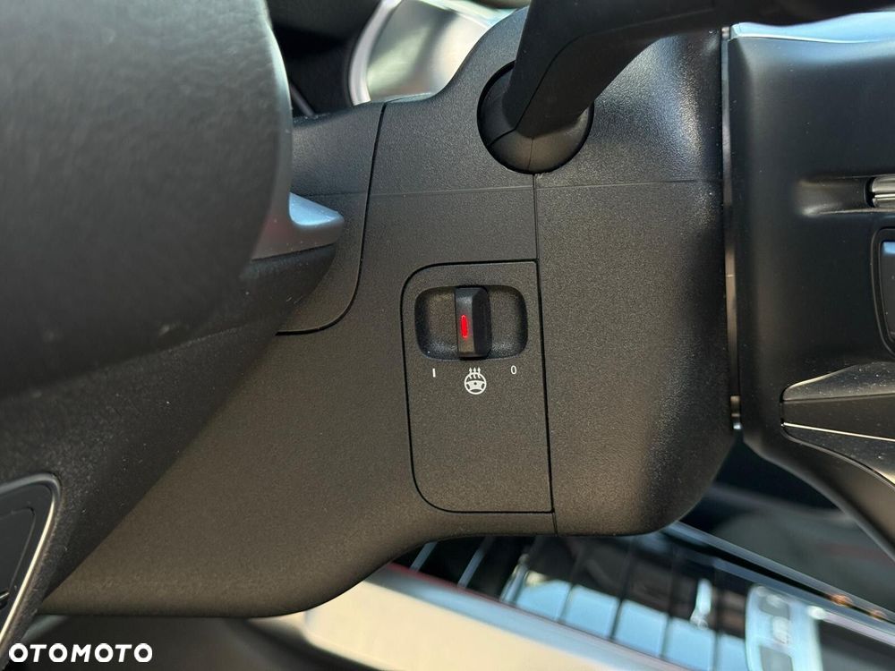 Mercedes-Benz GLB 200 AMG Line 7G-DCT - 16