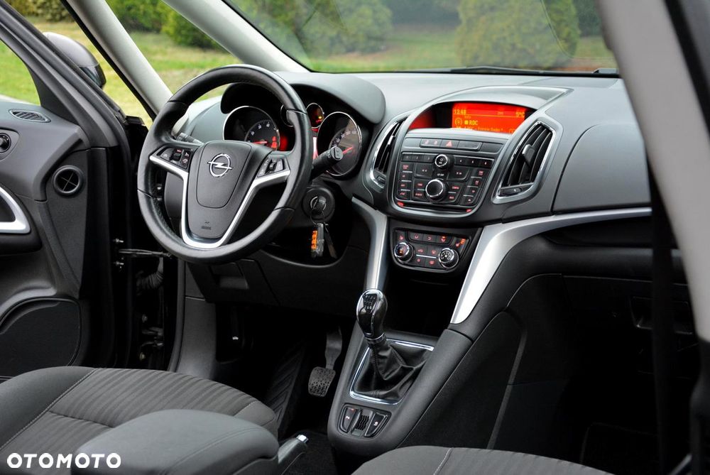 Opel Zafira 1.4 Turbo Business Innovation - 28