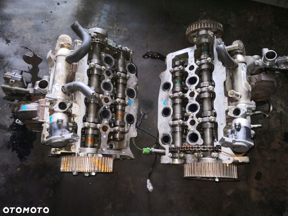Głowica JAGUAR CITROEN 3.0 4R8Q6090AH 4R8Q6C064AH - 2