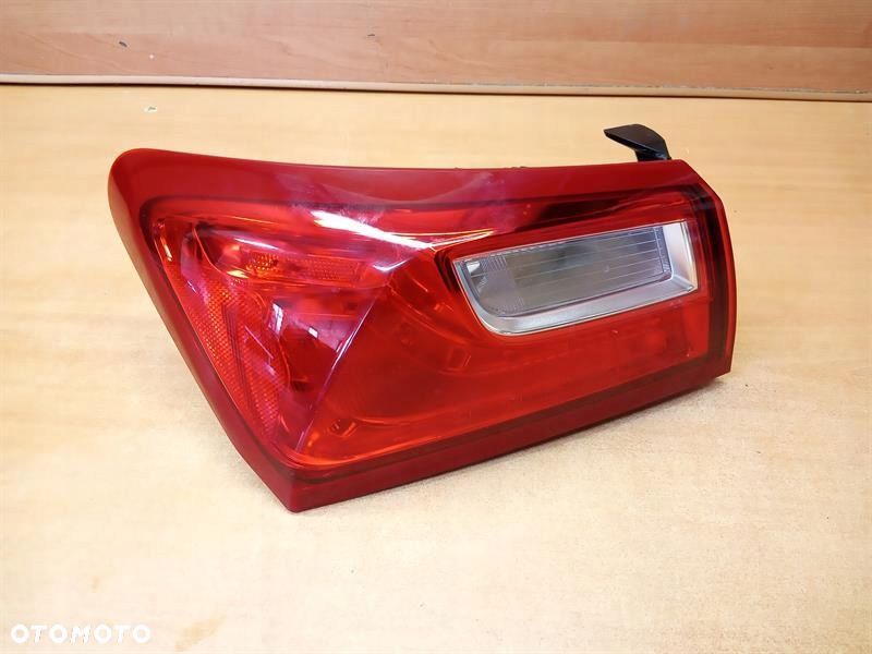 LAMPA LEWA TYLNA CHEVROLET MALIBU 84132378 GM - 1