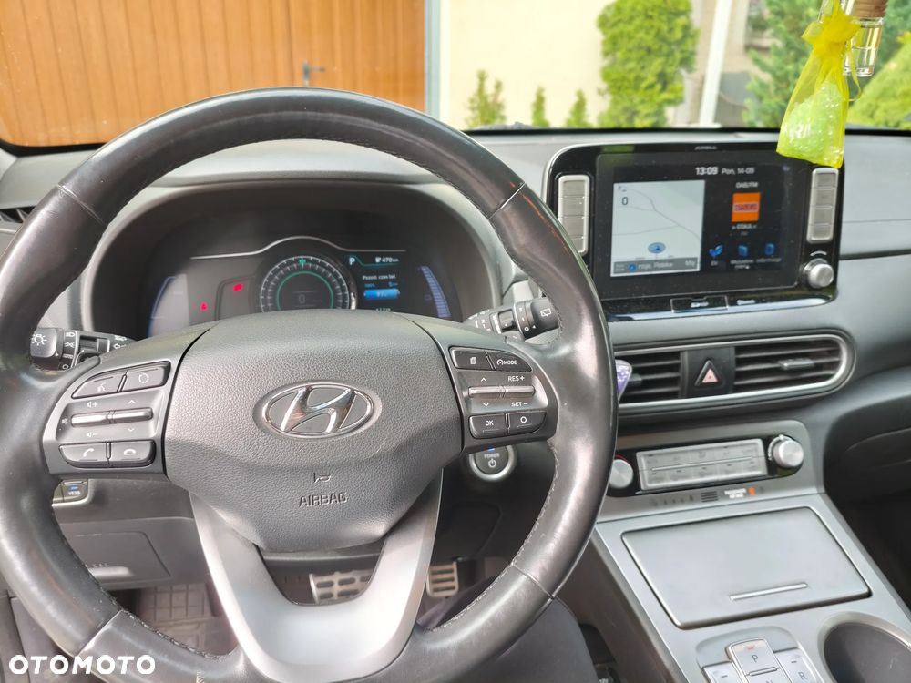 Hyundai Kona 64kWh Style - 6