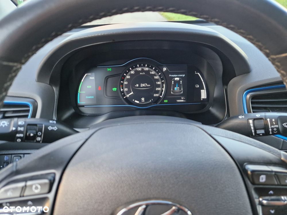 Hyundai IONIQ - 19