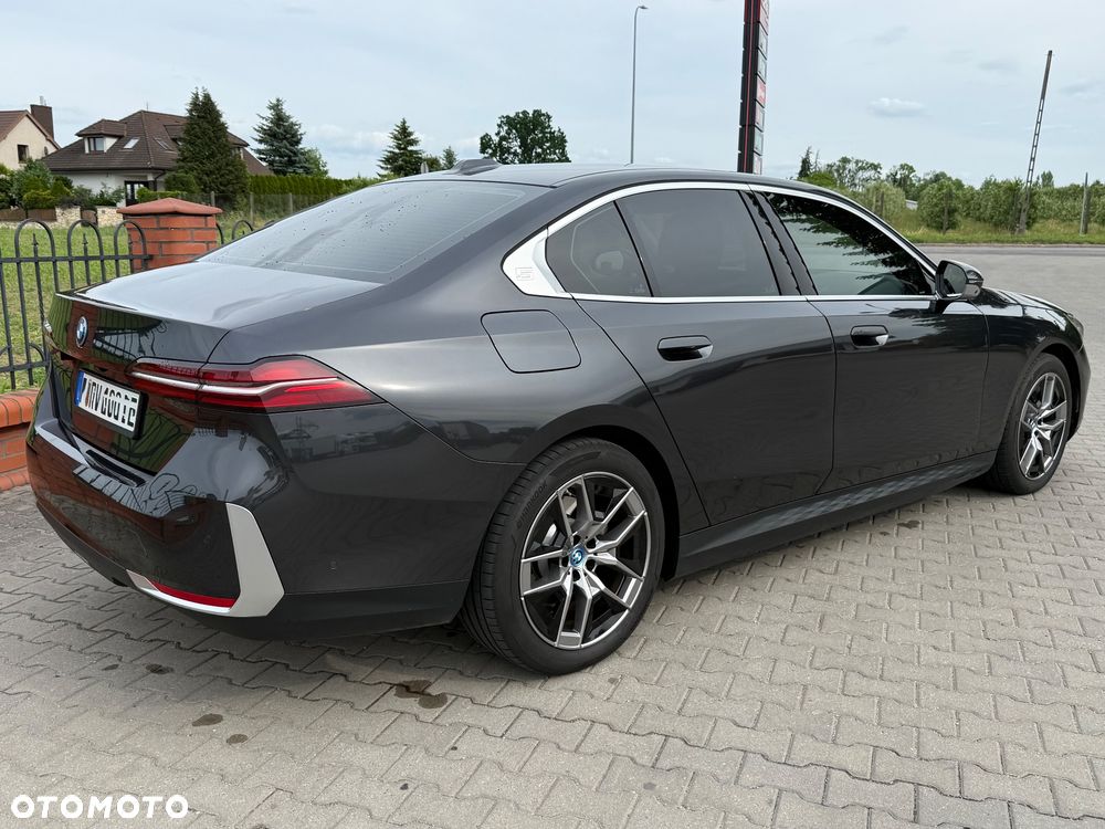 BMW Seria 5 530e - 8
