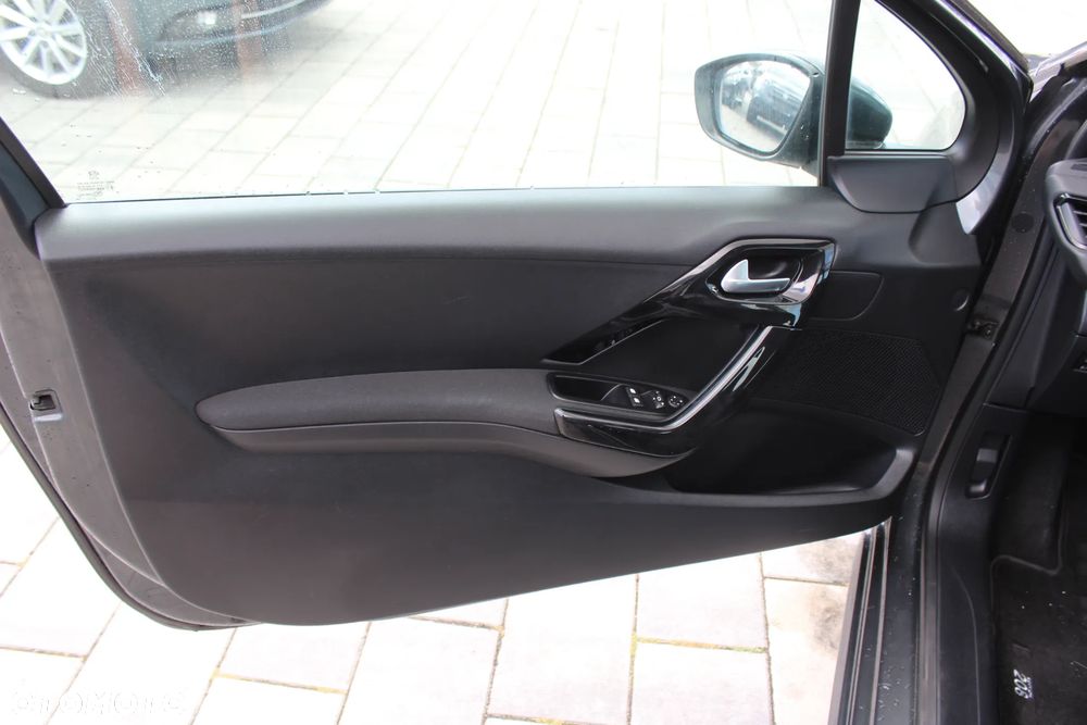 Peugeot 208 PureTech 82 Active - 16