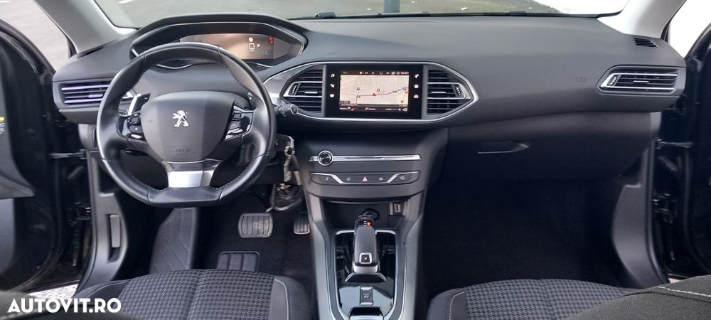 Peugeot 308 BlueHDi 130 EAT8 Stop & Start Active Business-Paket - 13