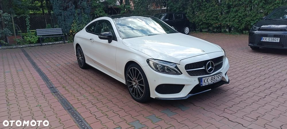 Mercedes-Benz Klasa C 300 9G-TRONIC - 4