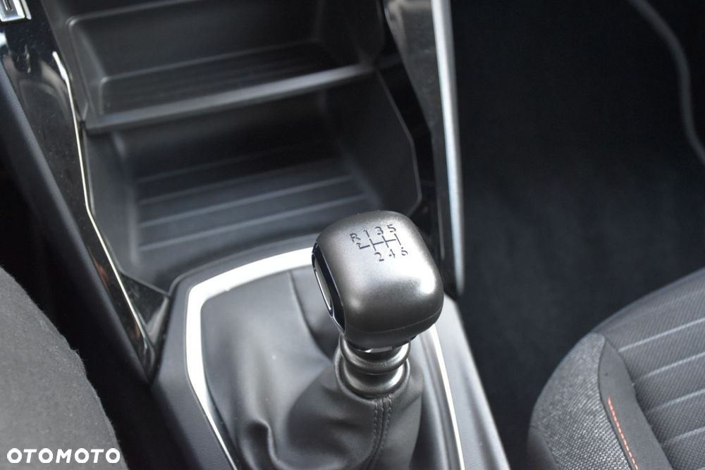 Peugeot 2008 BlueHDi 100 STOP & START Active - 22
