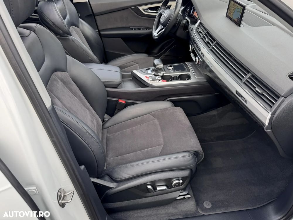 Audi Q7 e-tron 3.0 TDI quattro Tiptronic - 17