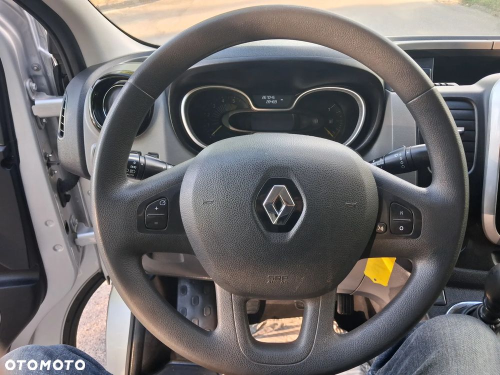 Renault Trafic - 16