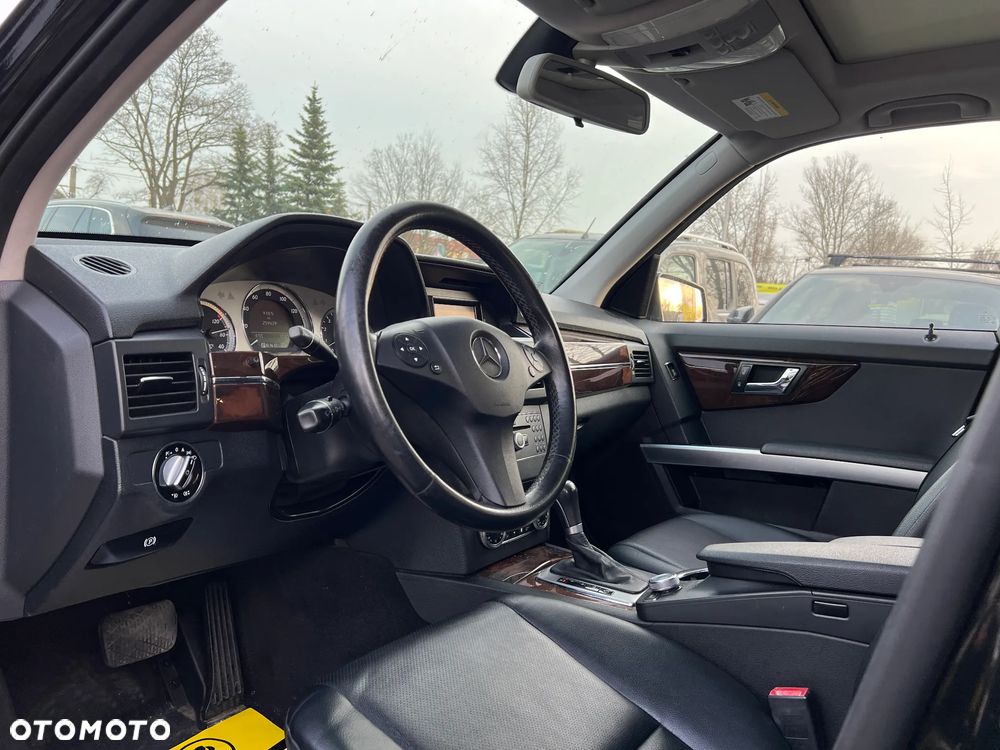 Mercedes-Benz GLK - 12