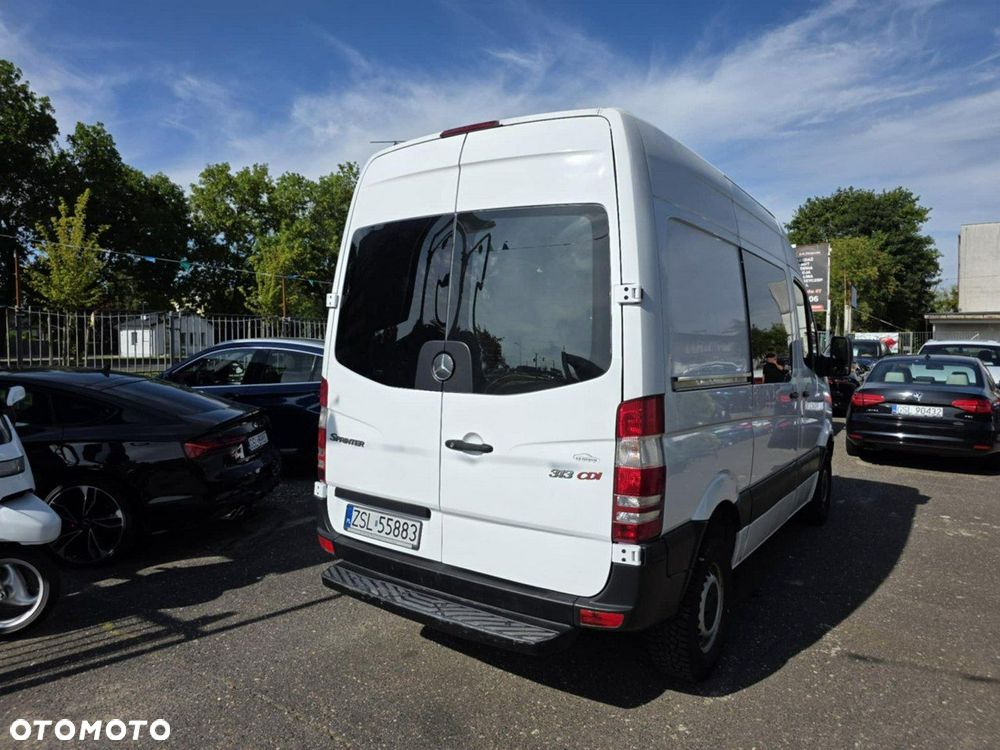 Mercedes-Benz Sprinter - 4