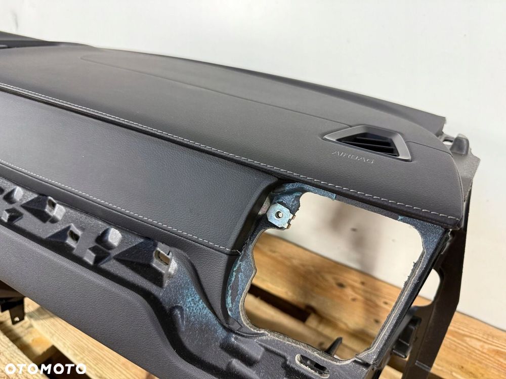 DESKA ROZDZIELCZA KONSOLA VOLVO XC60 XC-60 II 2 SKORA ORYGINALNA CAŁA - 5