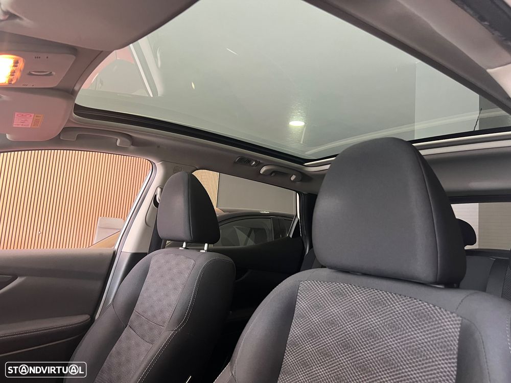 Nissan Qashqai 1.2 DIG-T N-Connecta RS+PS 18 - 31