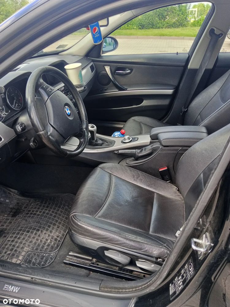 BMW Seria 3 318d - 6
