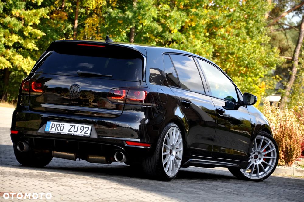 Volkswagen Golf 2.0 GTI DSG - 14