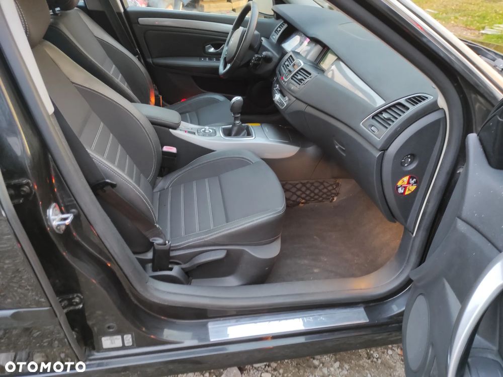 Renault Laguna dCi 110 FAP Emotion - 11