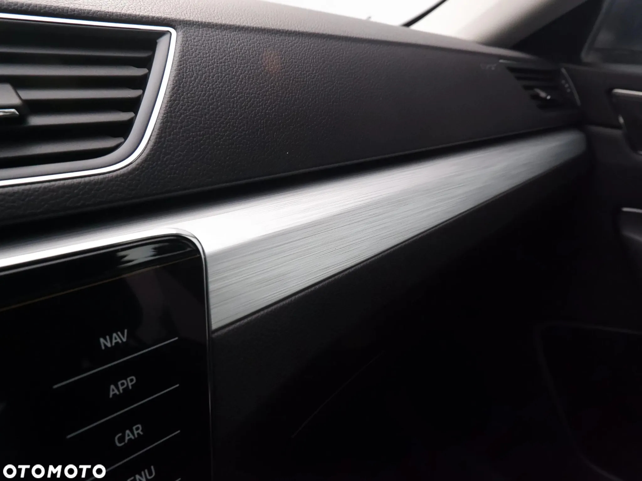 Skoda Superb 2.0 TSI Ambition DSG - 37