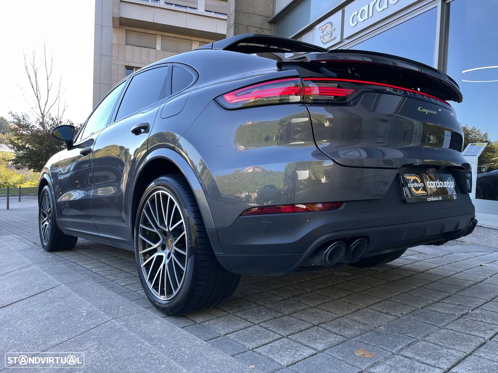 Porsche Cayenne Coupé E-Hybrid - 9