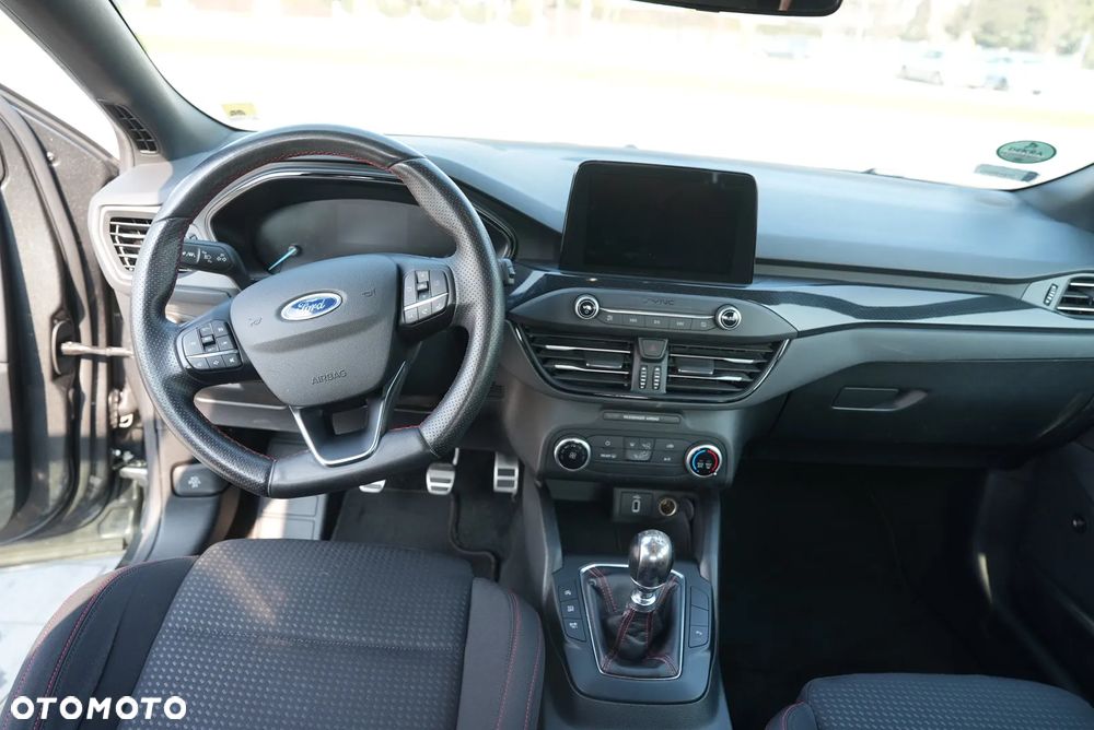 Ford Focus 1.5 EcoBoost ST-Line Business - 12