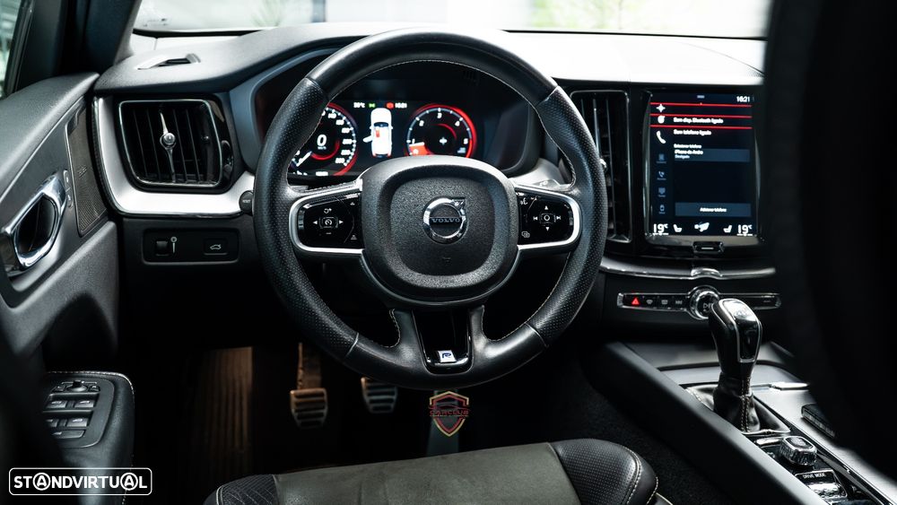 Volvo XC 60 D4 AWD RDesign - 23